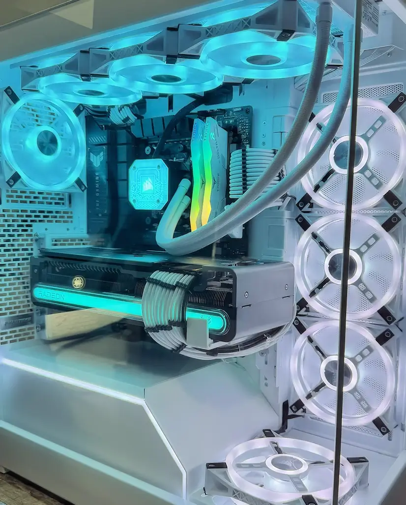 Montaje Gaming PC Phanteks Vallecas Montaje Gaming PC Phanteks Vallecas